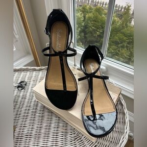 Black sandals by Splendid. Size 8